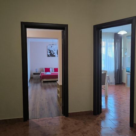 Apartments Domovik Мостова 5 Кв 37 Mukacheve Exterior photo
